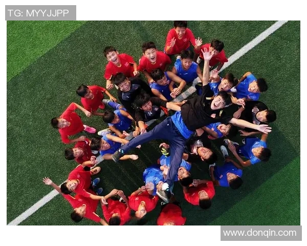 足球明星与他们的儿子们在绿茵场上的传承与梦想之旅